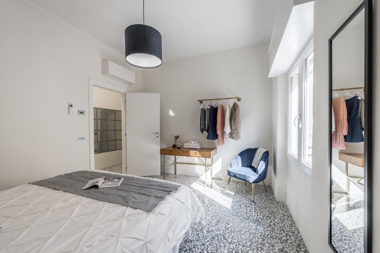 Ferienwohnung Altalena Sulla Piazza, Un Affaccio D'Eccezione Modena Exterior foto