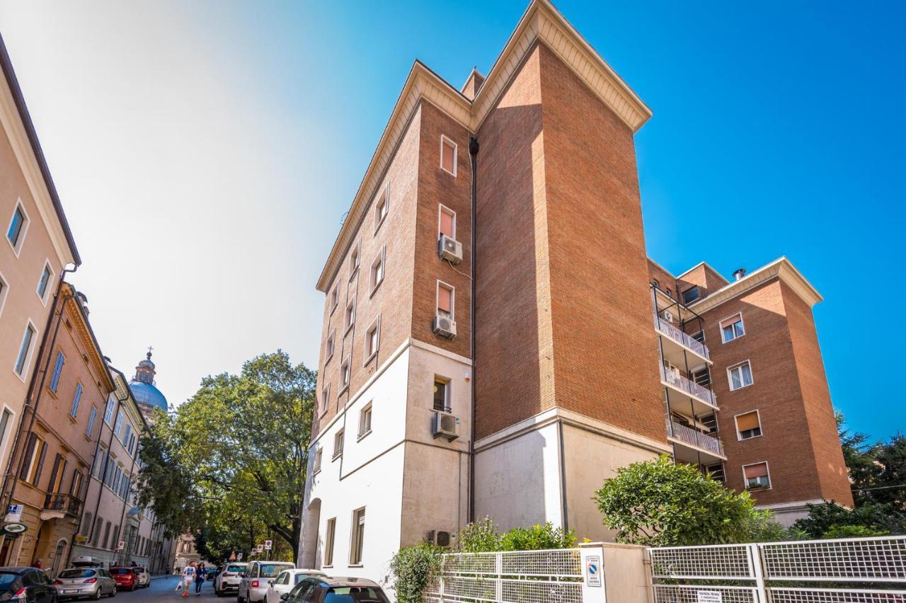 Ferienwohnung Altalena Sulla Piazza, Un Affaccio D'Eccezione Modena Exterior foto