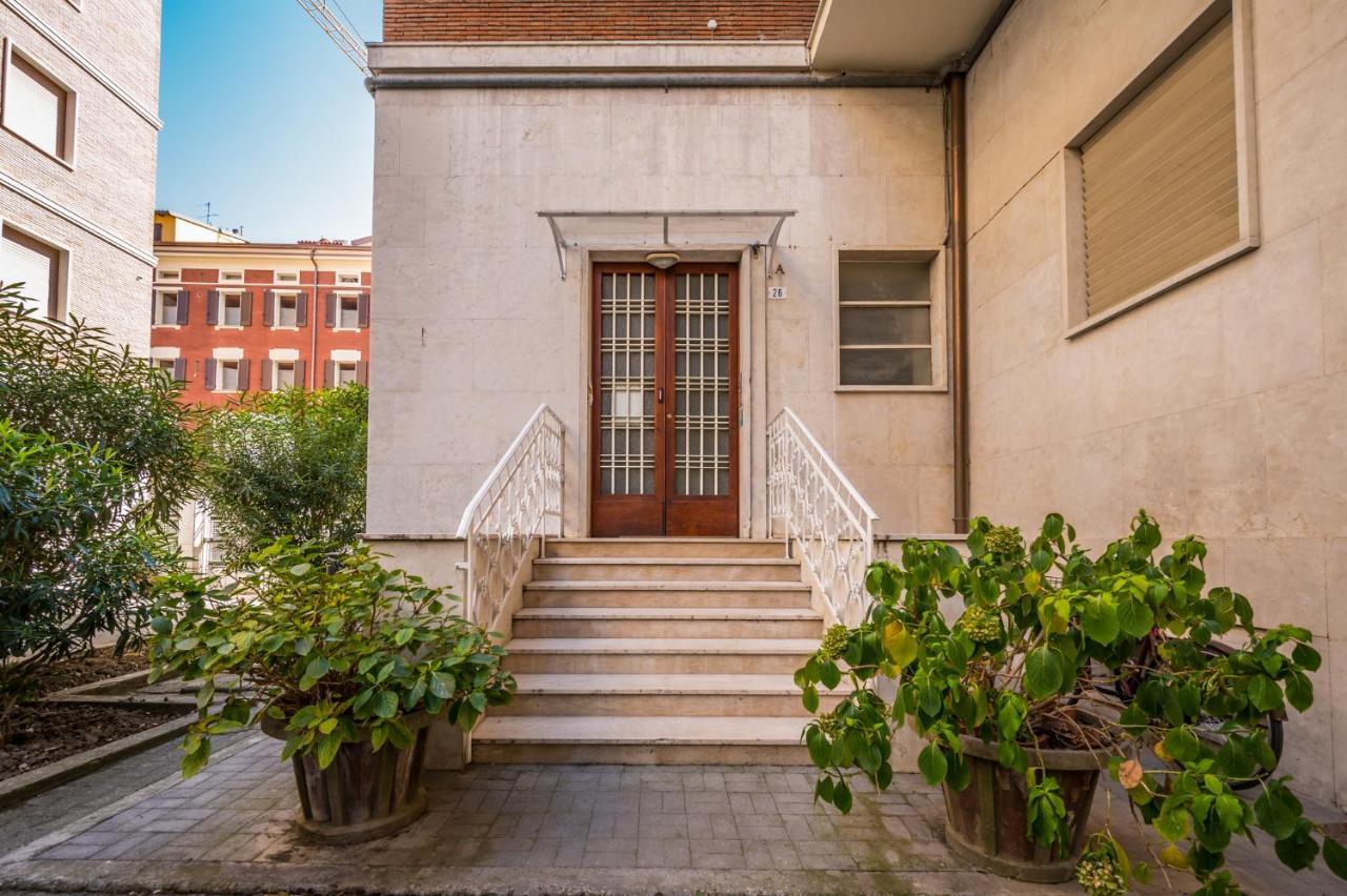 Ferienwohnung Altalena Sulla Piazza, Un Affaccio D'Eccezione Modena Exterior foto