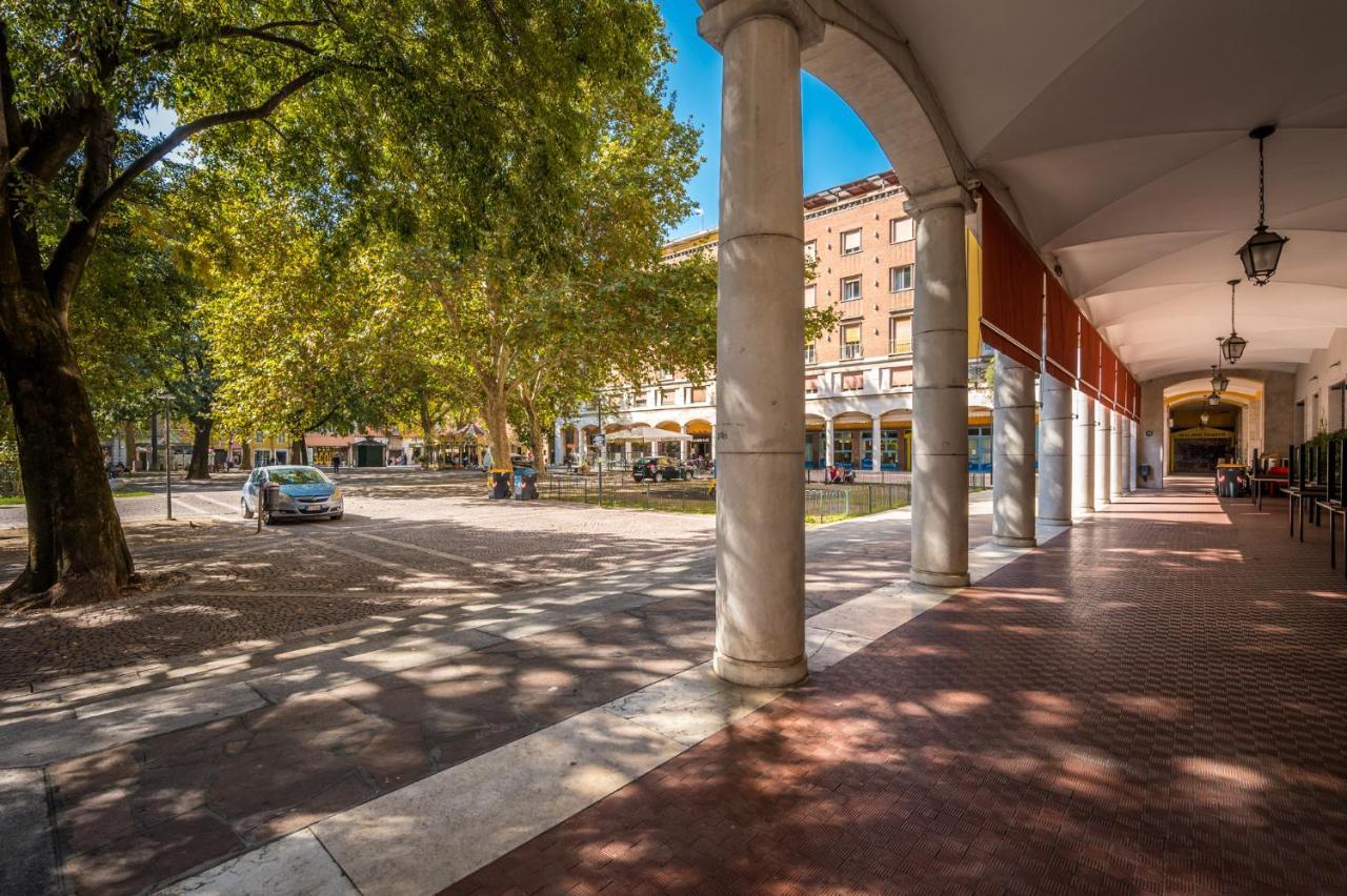 Ferienwohnung Altalena Sulla Piazza, Un Affaccio D'Eccezione Modena Exterior foto